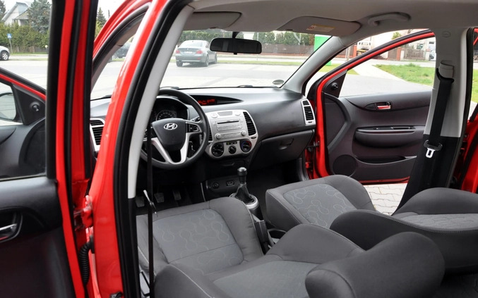 Hyundai i20 cena 15900 przebieg: 220000, rok produkcji 2011 z Ryglice małe 781